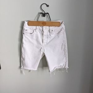 Free People We The Free Women's 25 White Distressed Bermuda Style Shorts
